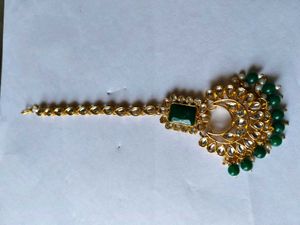 Emerald Green Maang Tikka &amp; Earrings Set