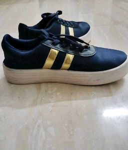 Stylish Navy &amp; Gold Sneakers