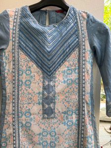 Blue &amp; White Printed Kurti