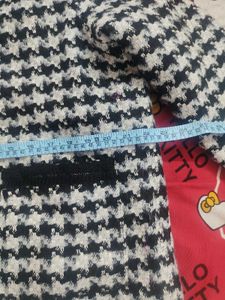 Chic Houndstooth Jacket