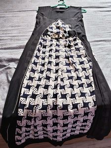 Elegant Black &amp; White Patterned Gown