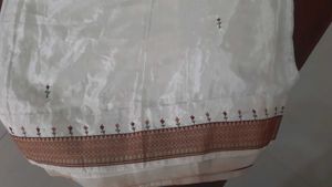 Elegant Onam Saree with Floral Motifs