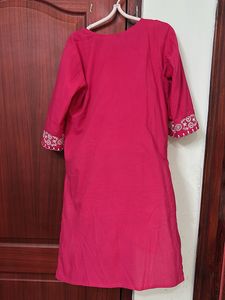 Jaipur Fabrics Embroidered Pink Kurta