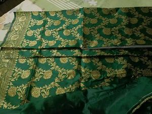 partywear green saree with blouse piece