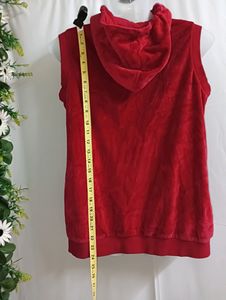 Sleeveless Solid Hooded Sweatshirt