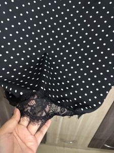 SAVANA Lace skirt