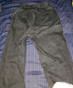 Classic Black Wide-Leg Jeans