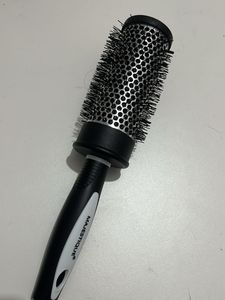 Majestique Professional Round Brush