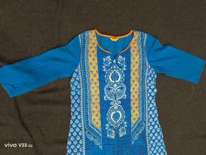 Aurelia Buy One Get 1 Offer Kurtis (S)
