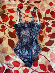 Chic Paisley Print One-Piece Swimsuit
