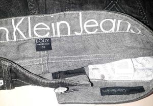 🖤 CALVIN KLEIN JEANS SLIM FIT DENIM (WAIST 34)