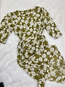Sale 😍🎄🎄Green Floral Dress