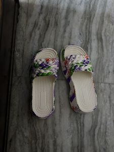 Comfortable & Stylish Flip Flops
