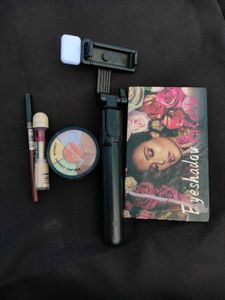 Tripod,Concealers,Correctors,lipliners, eyeshadow