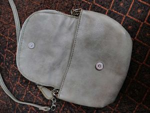 Chic Grey Chain Strap Crossbody Bag
