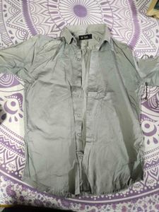 Lightweight Button-Up Shirt