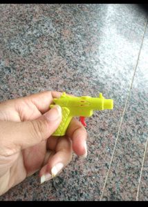 Toy Insects &amp; Gun Set