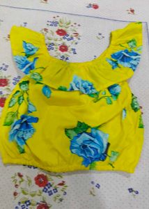 Cute Yellow Floral Crop Top &amp; Shorts Set