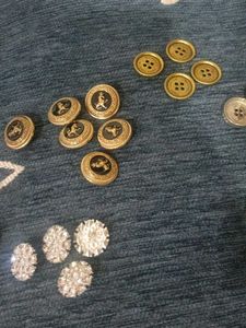 Decorative Designer Buttons Set to gold and silver