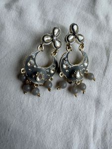Stylish Grey Jhumka Earrings