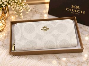 Coach Zip Around Wallet - Monogram