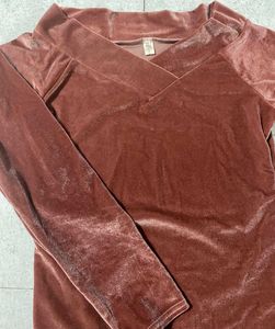 Rose Velvet Off Shoulder Top