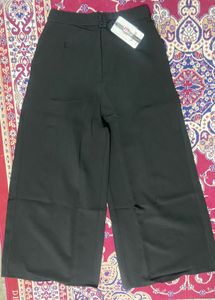 Chic Black Wide-Leg Pants
