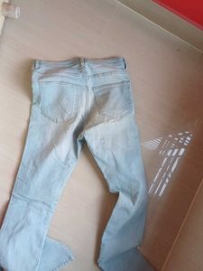 Light Wash Ripped Skinny Jeans