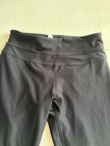 Black workout leggings