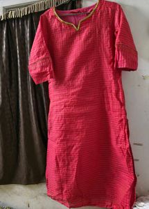 Elegant Red Rose Striped Kurta
