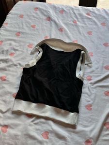 Chic Sleeveless Collared Halterneck Top