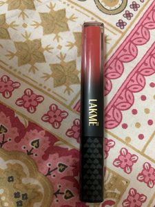 Lakme Xtraordin-Airy Lip Mousse