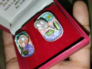 Resin studs