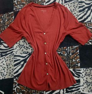 Red V-Neck Button-Up Fitted Top