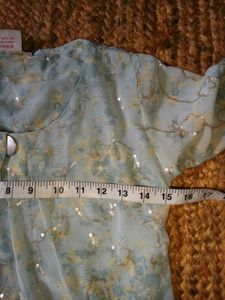 Chic Floral Print Bell Sleeve Top 26"-30"
