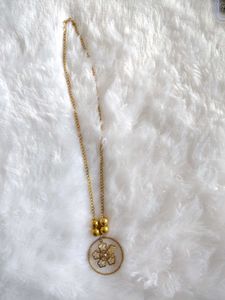 Gold Flower Pendant Necklace