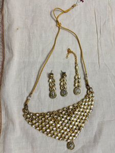 Elegant Kundan Necklace Set