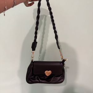 Chic Heart Clasp Shoulder Bag
