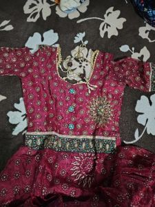 Elegant Mahroon gown with green dupatta