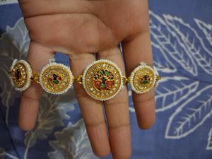 Colourful Gold Mathapatti