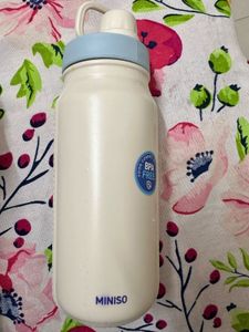 joggers n bottle Miniso