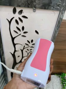 roll-on waxing applicator with wax