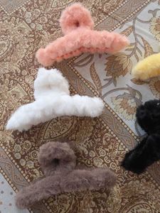 Fluffy Claw Clips - Set of 7