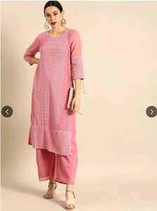 🌸Elegant Pink Chikankari Kurta Set