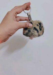 Cute Cry Baby Keychain pop mart