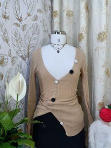 Stylish Brown Ribbed V-Neck Top