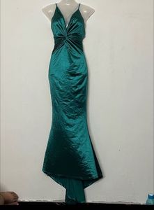 Elegant Emerald Green Halter Neck Gown