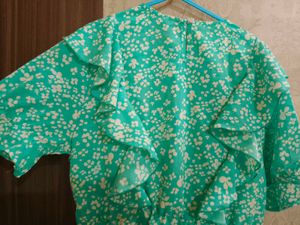 Chic Green Floral Ruffle Dress