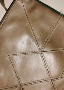 Stylish Quilted Crossbody Bag