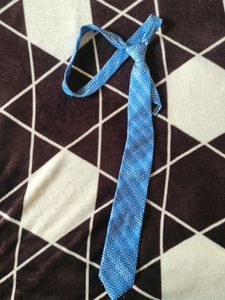 Printed Tie With Pocket Square